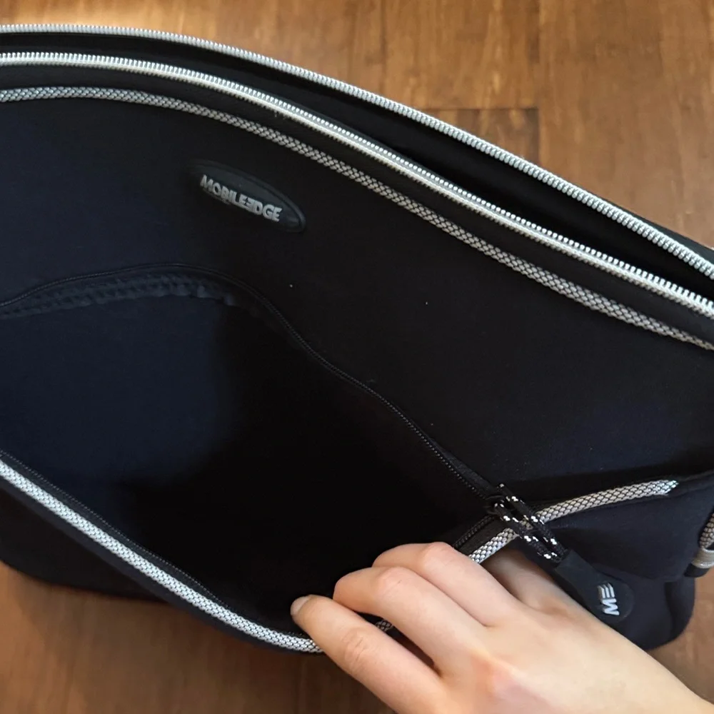 Mobile Edge Neoprene Laptop Sleeve Black Zip Foam Tech Pouch Protective Cover